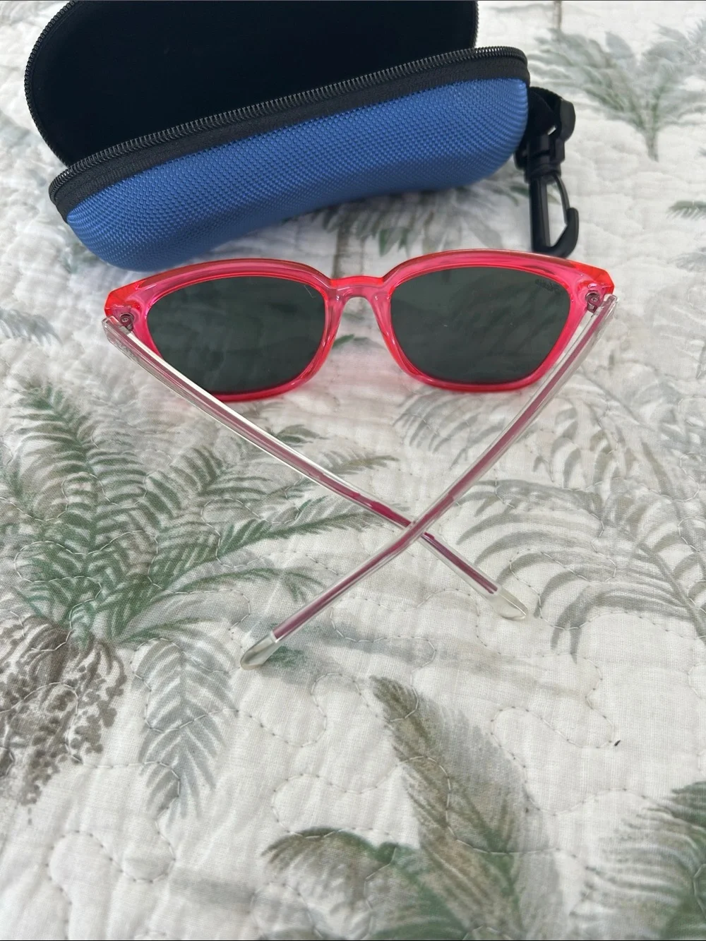 Hobie Kids Red Sunglasses with Blue Case